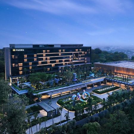 Padma Hotel Семаранг Екстериор снимка