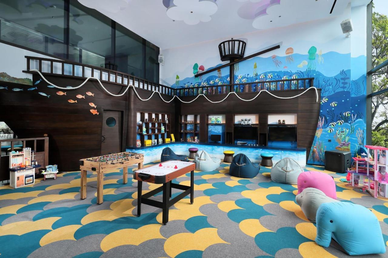 Padma Hotel Семаранг Екстериор снимка